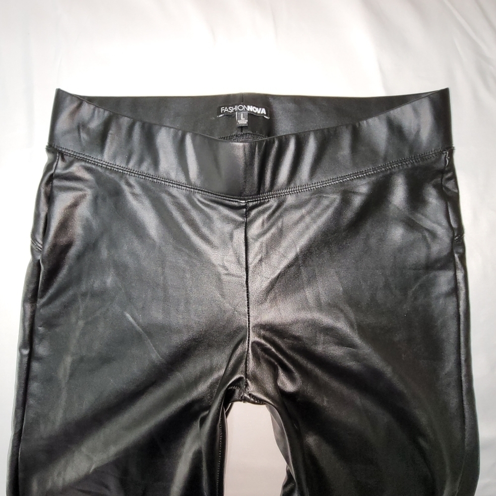 Fashion Nova Black Pleather Skinny Pants Women's Size Large - Picture 3 of 12